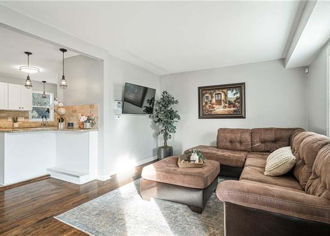100 W 97th Terrace — photo 8