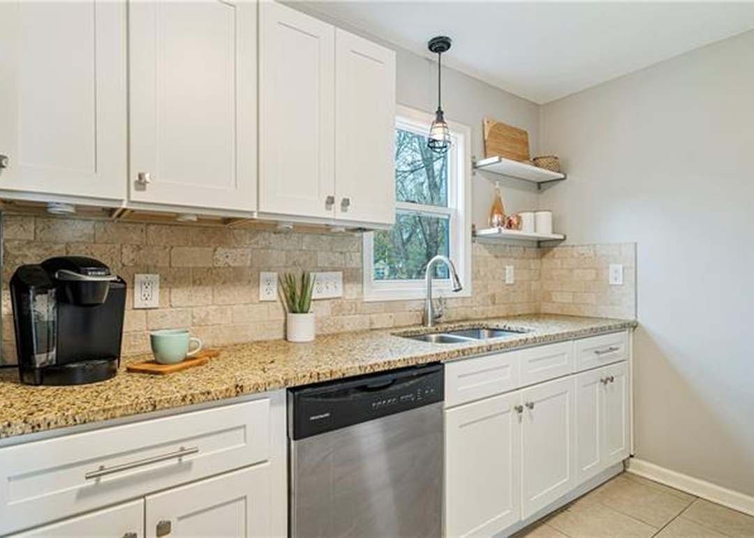 100 W 97th Terrace — photo 20