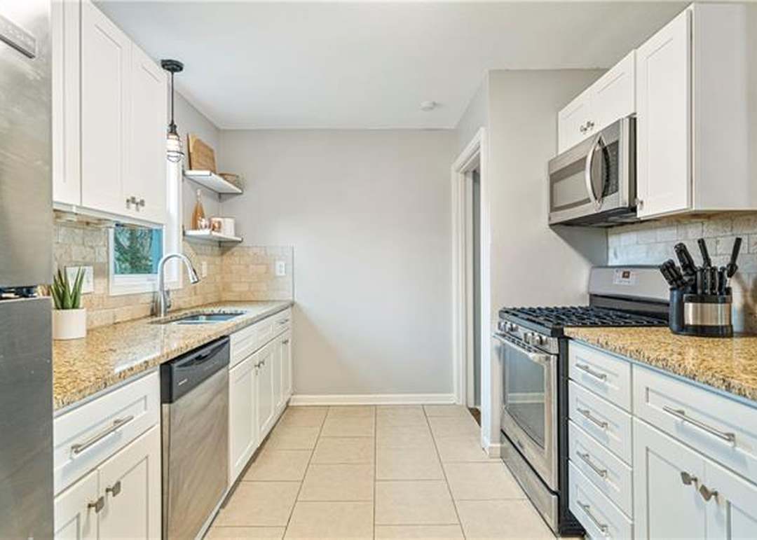 100 W 97th Terrace — photo 21