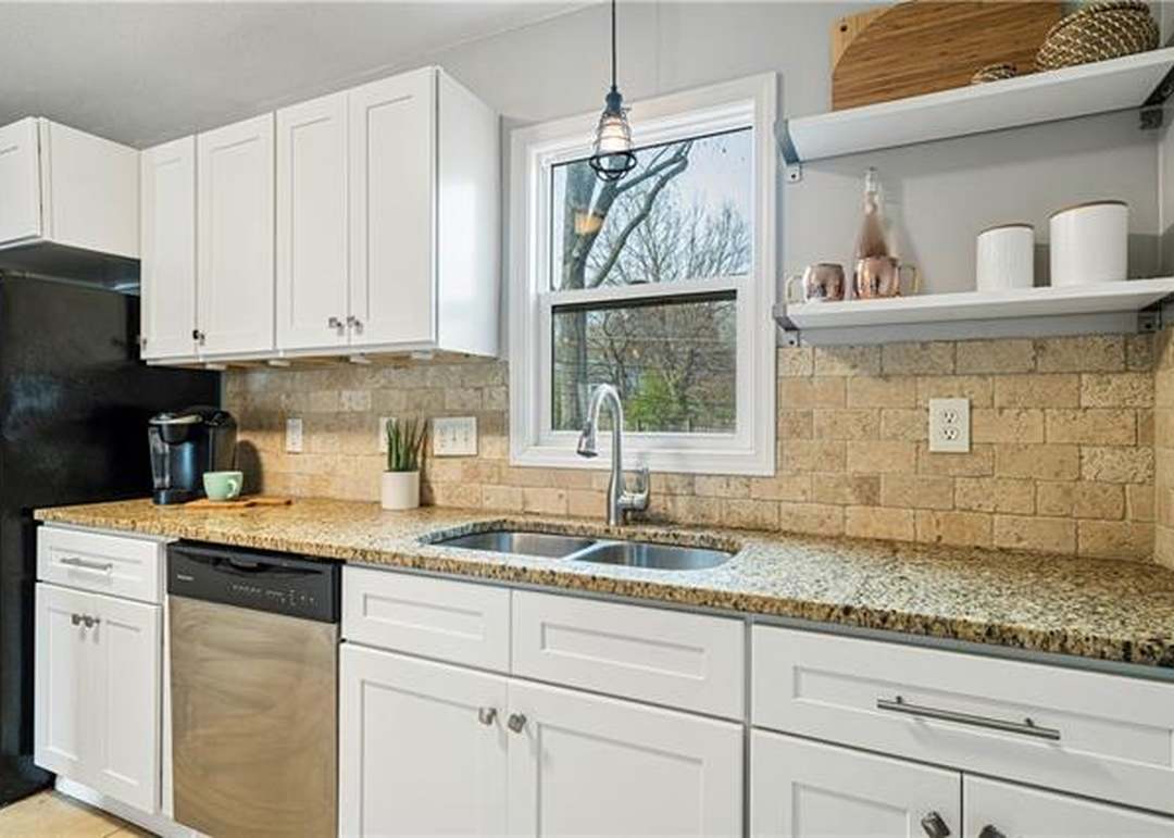 100 W 97th Terrace — photo 22