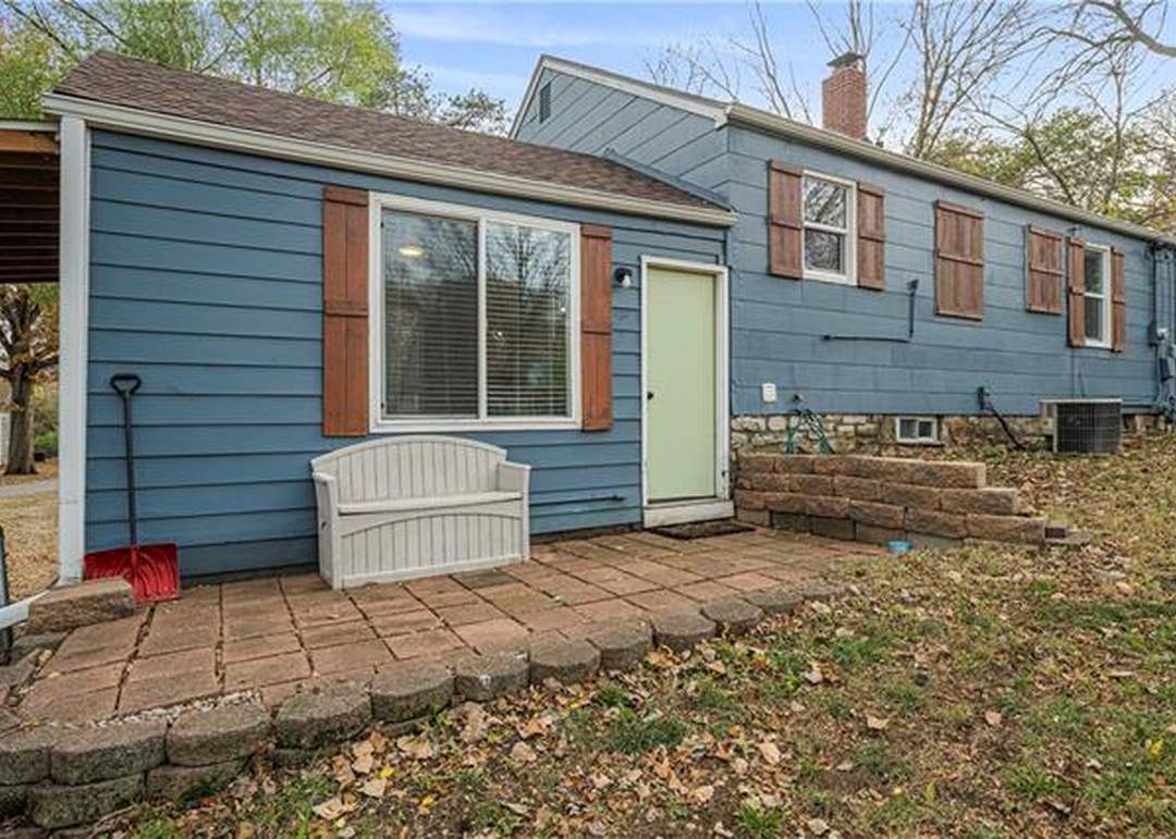 100 W 97th Terrace — photo 36