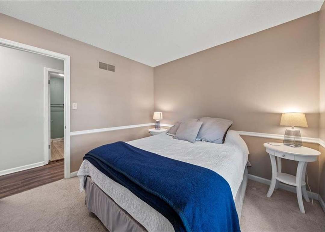 6226 Hallet Street — photo 18