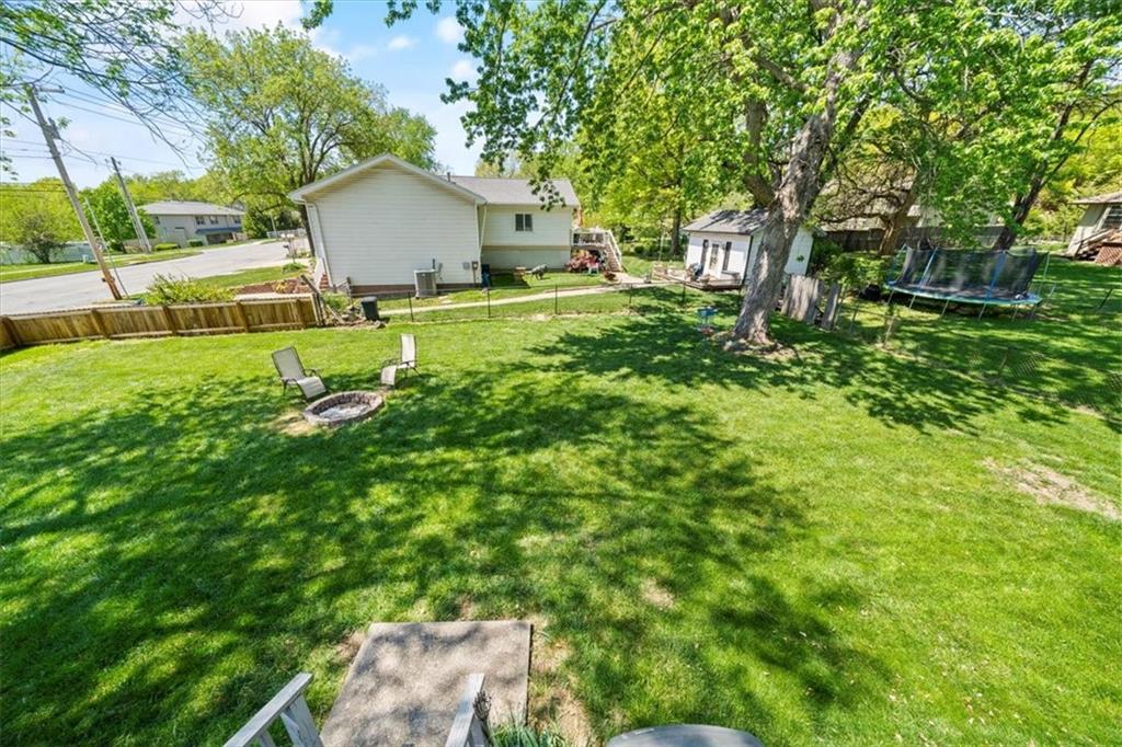 6226 Hallet Street — photo 26