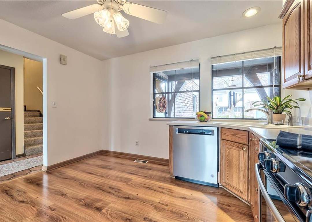 10228 Conser Street — photo 11
