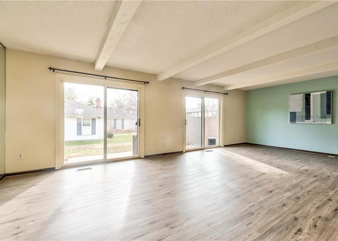 10228 Conser Street — photo 13
