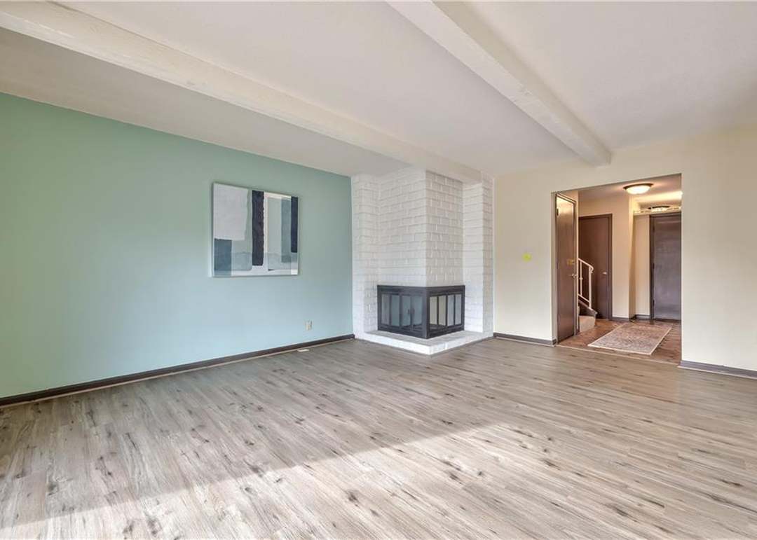 10228 Conser Street — photo 15