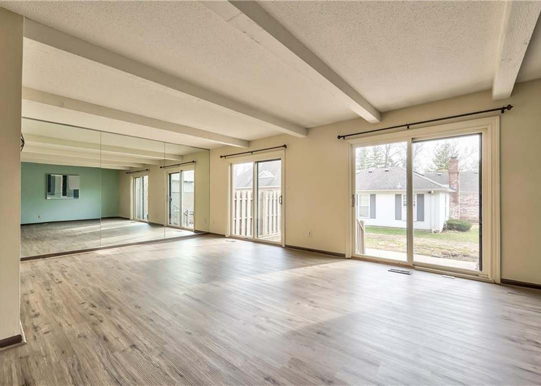 10228 Conser Street — photo 16
