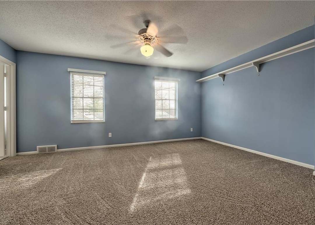 10228 Conser Street — photo 17