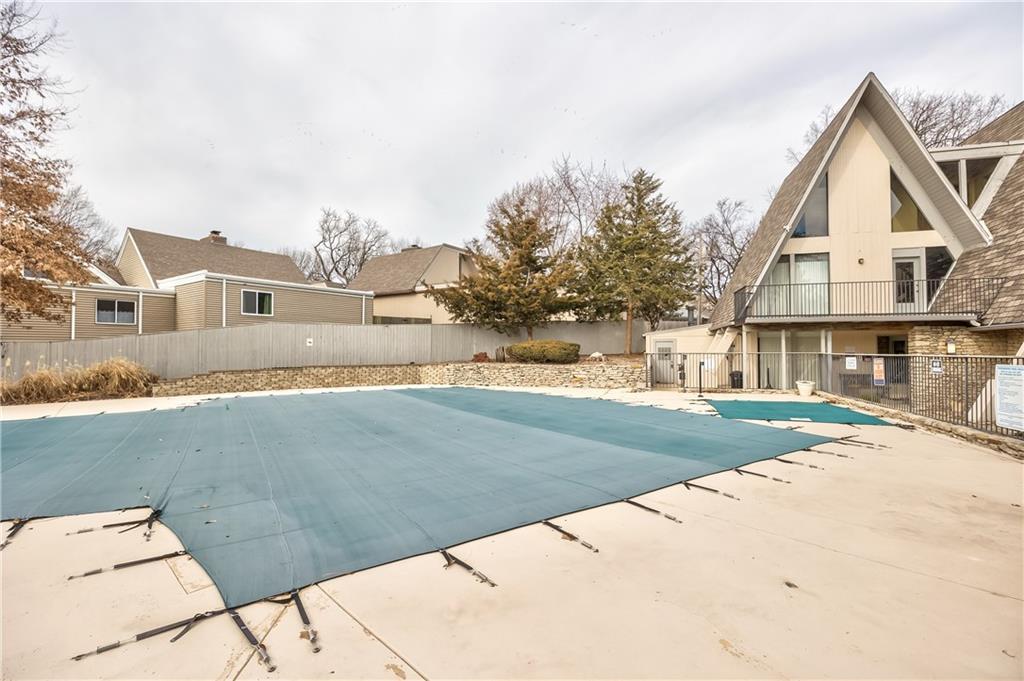 10228 Conser Street — photo 25
