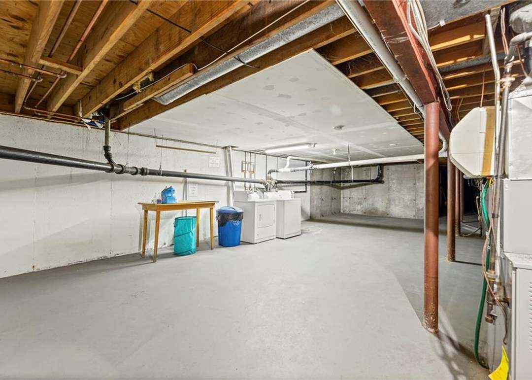 7433 W 102nd Court — photo 3
