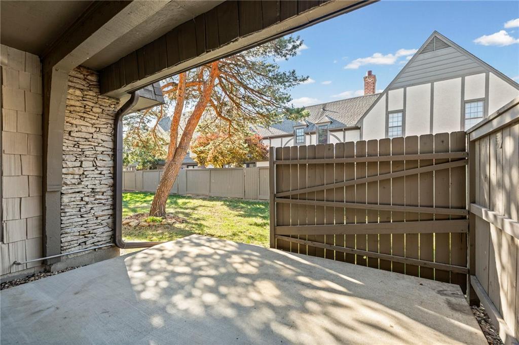 7433 W 102nd Court — photo 21