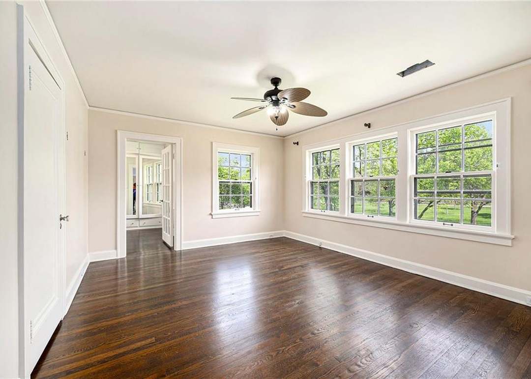 5760 Ward Parkway — photo 24