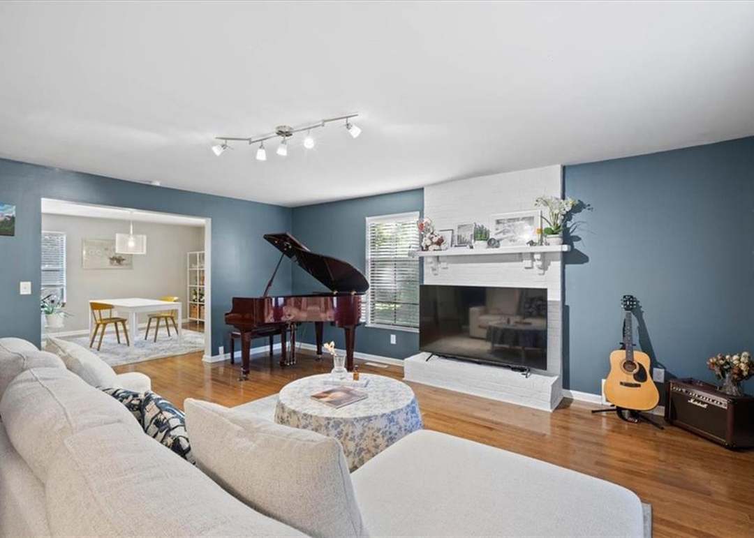 35 W Bannister Road — photo 6