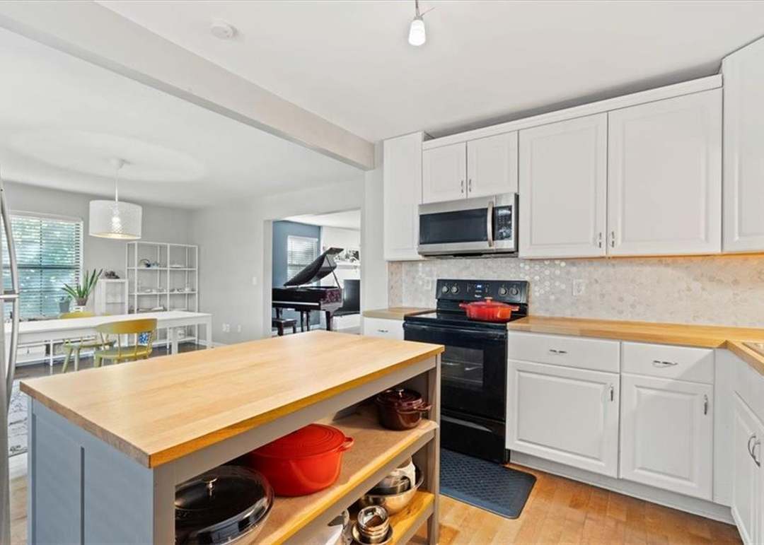35 W Bannister Road — photo 16