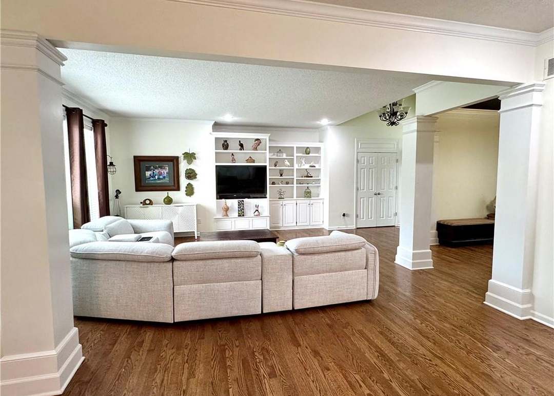 22102 W 57th Terrace — photo 13