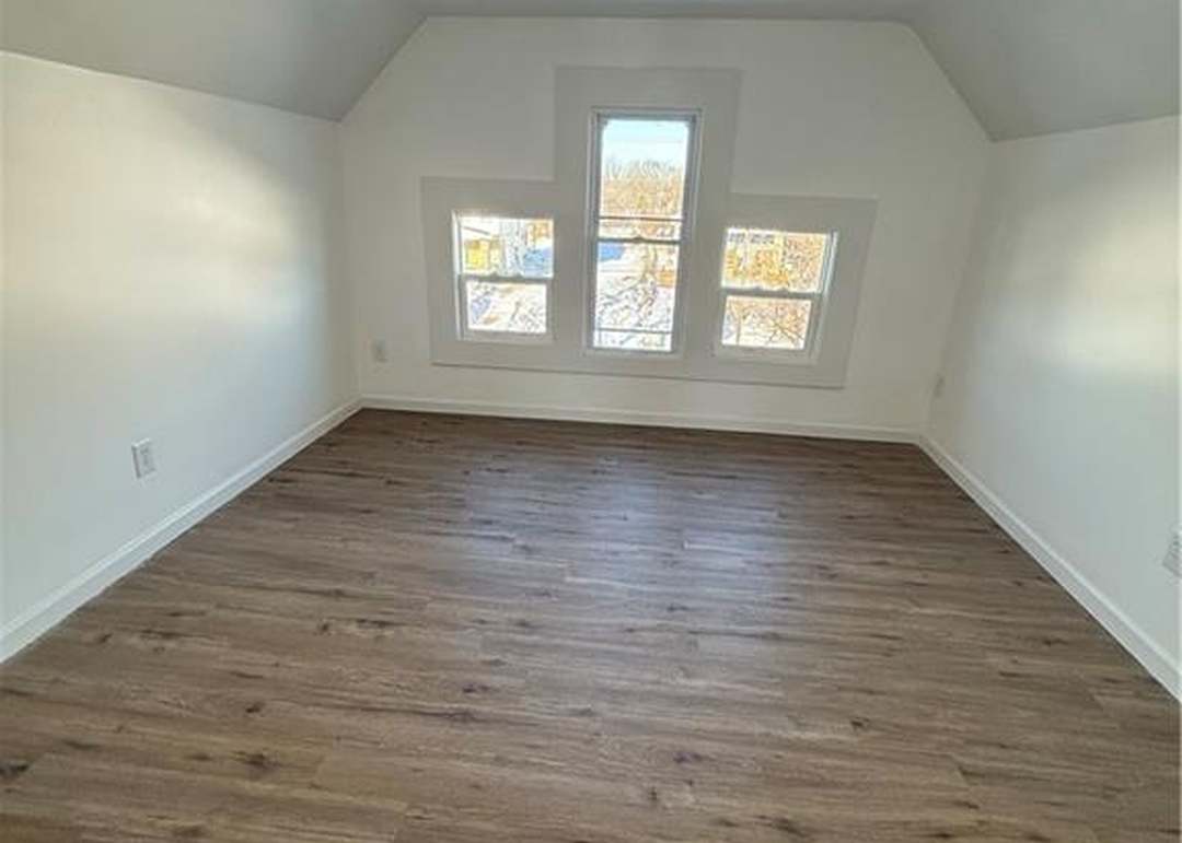 3723 Prospect Avenue — photo 8