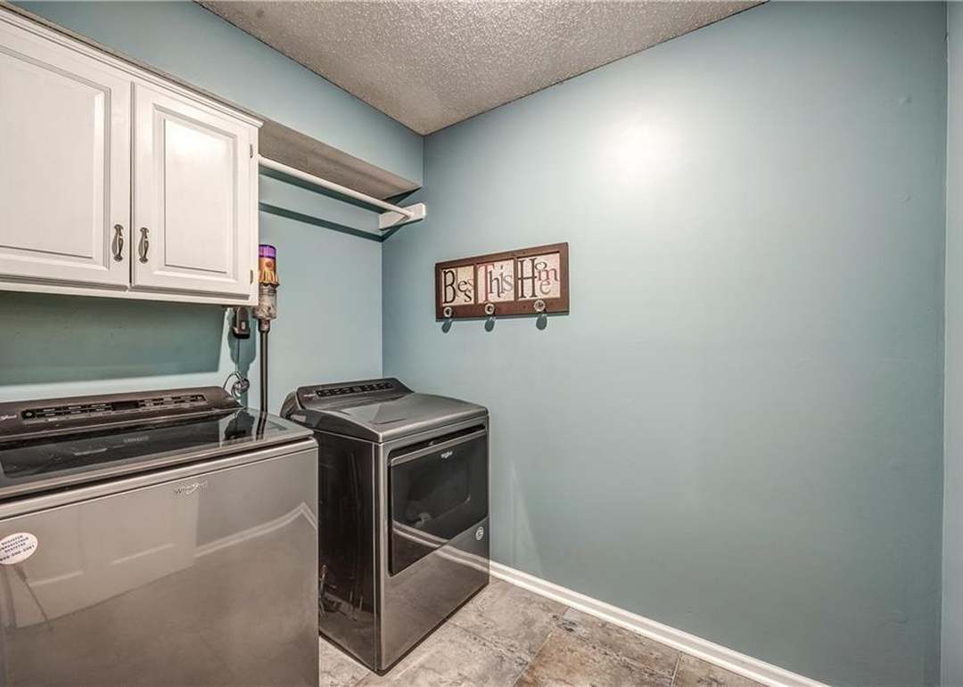 8009 Lakeview Avenue — photo 3