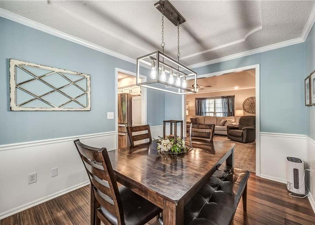 8009 Lakeview Avenue — photo 4