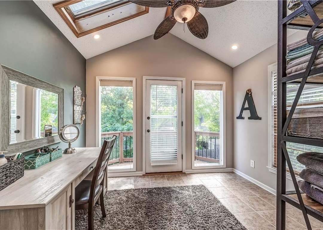 8009 Lakeview Avenue — photo 24