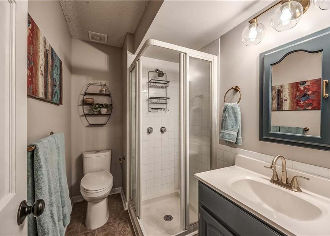 8009 Lakeview Avenue — photo 30