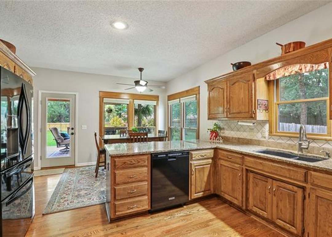 11713 W 115th Street — photo 13