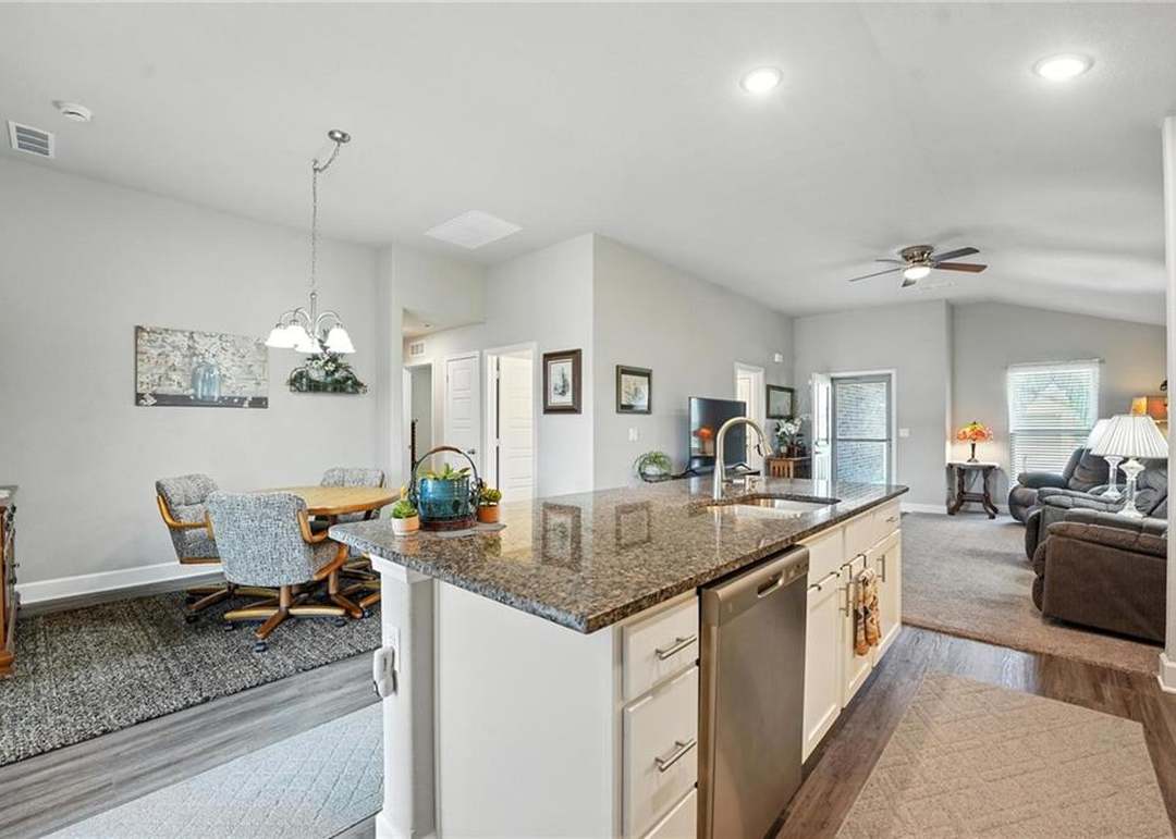 7547 Belmont Drive — photo 16