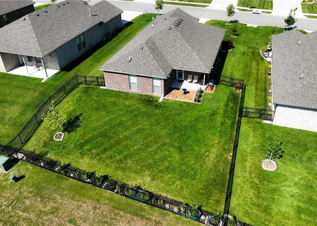 7547 Belmont Drive — photo 31
