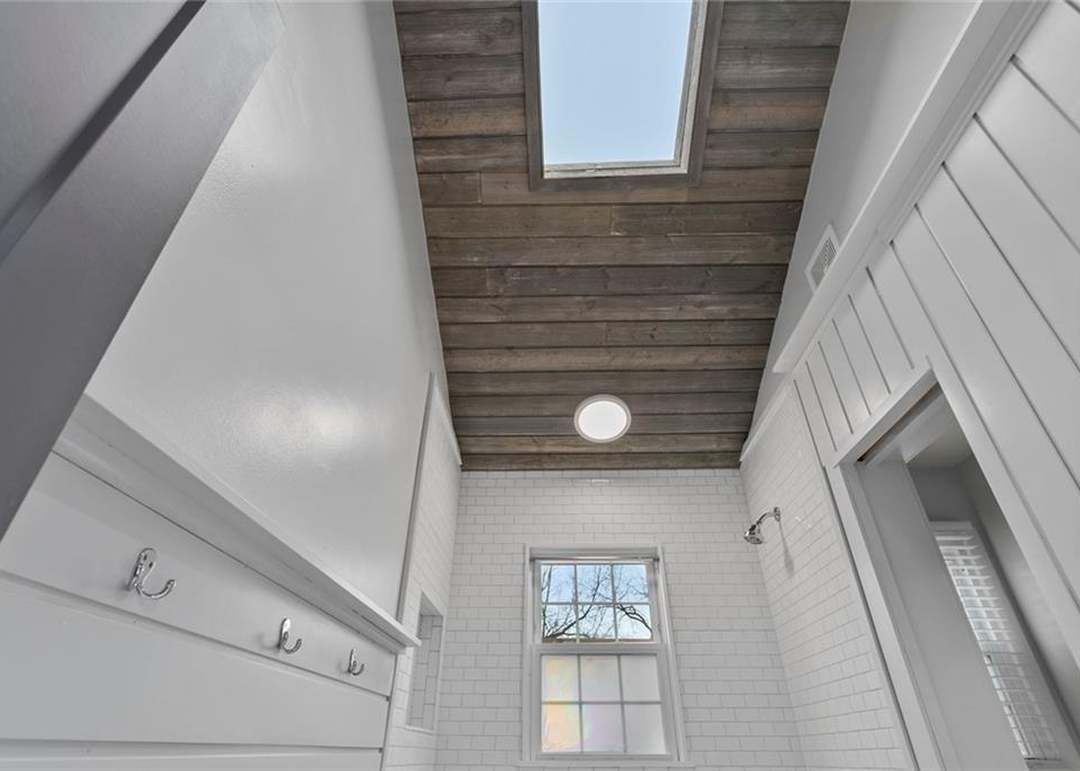 8807 Kentucky Avenue — photo 4