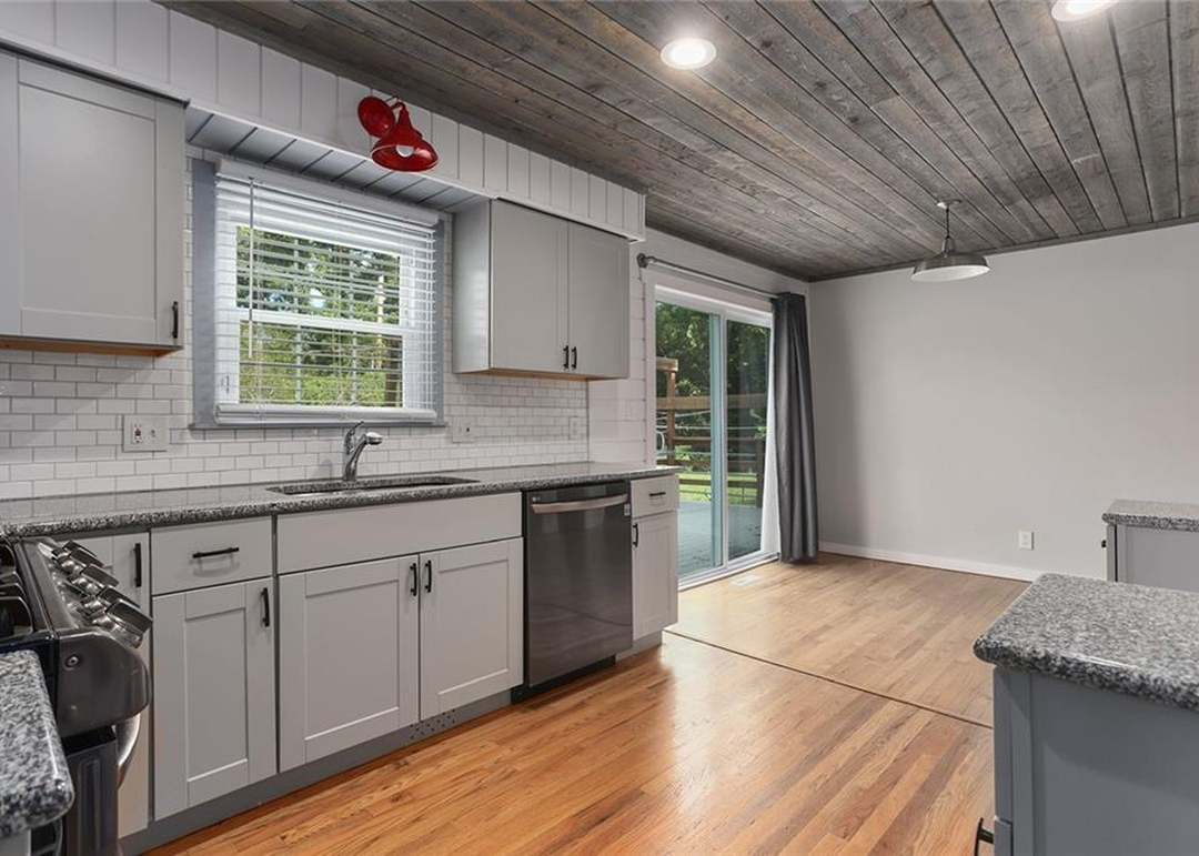 8807 Kentucky Avenue — photo 12