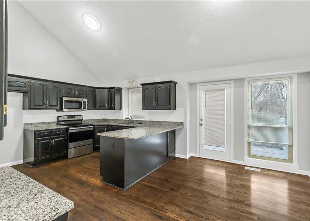 8319 NW 77th Terrace — photo 12