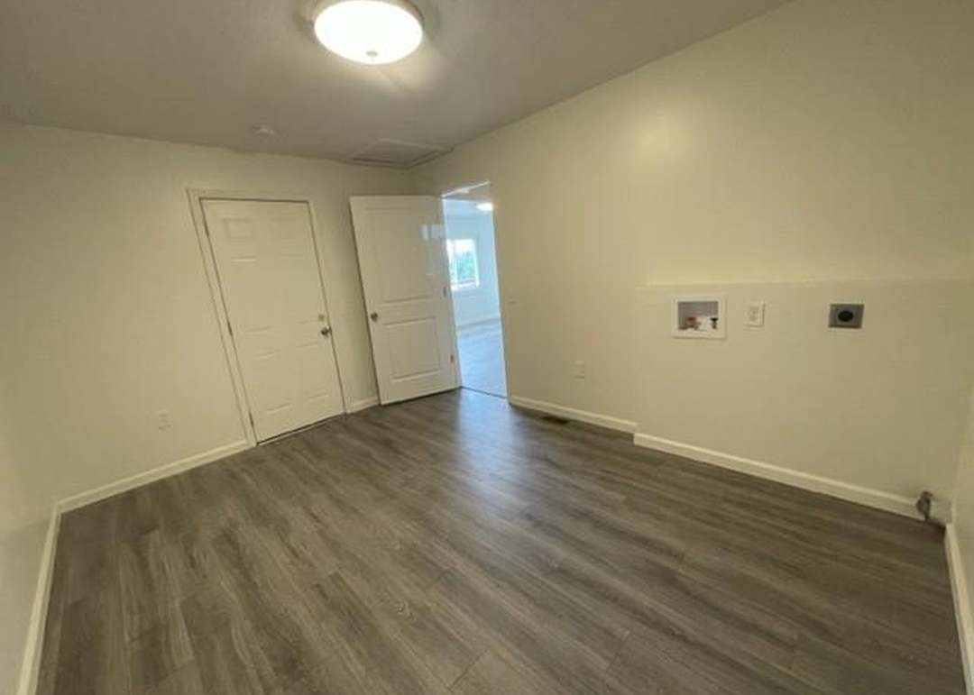 6303 E 147th Street — photo 18