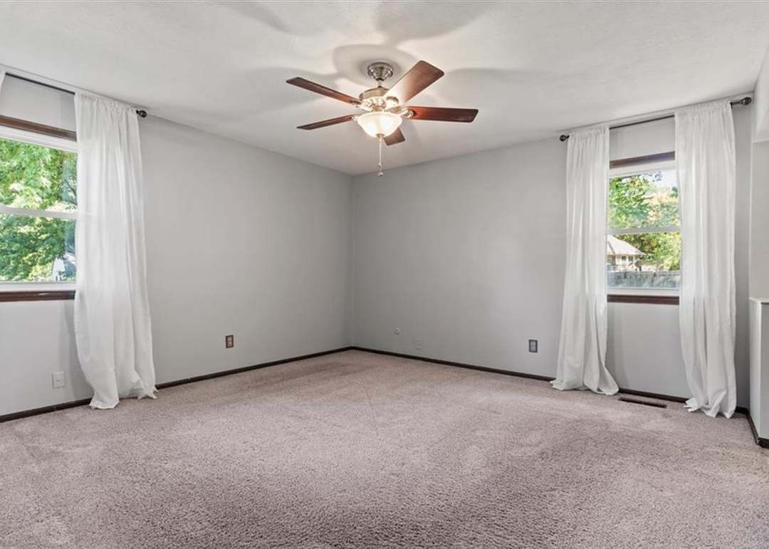 113 N Landcaster Drive — photo 18