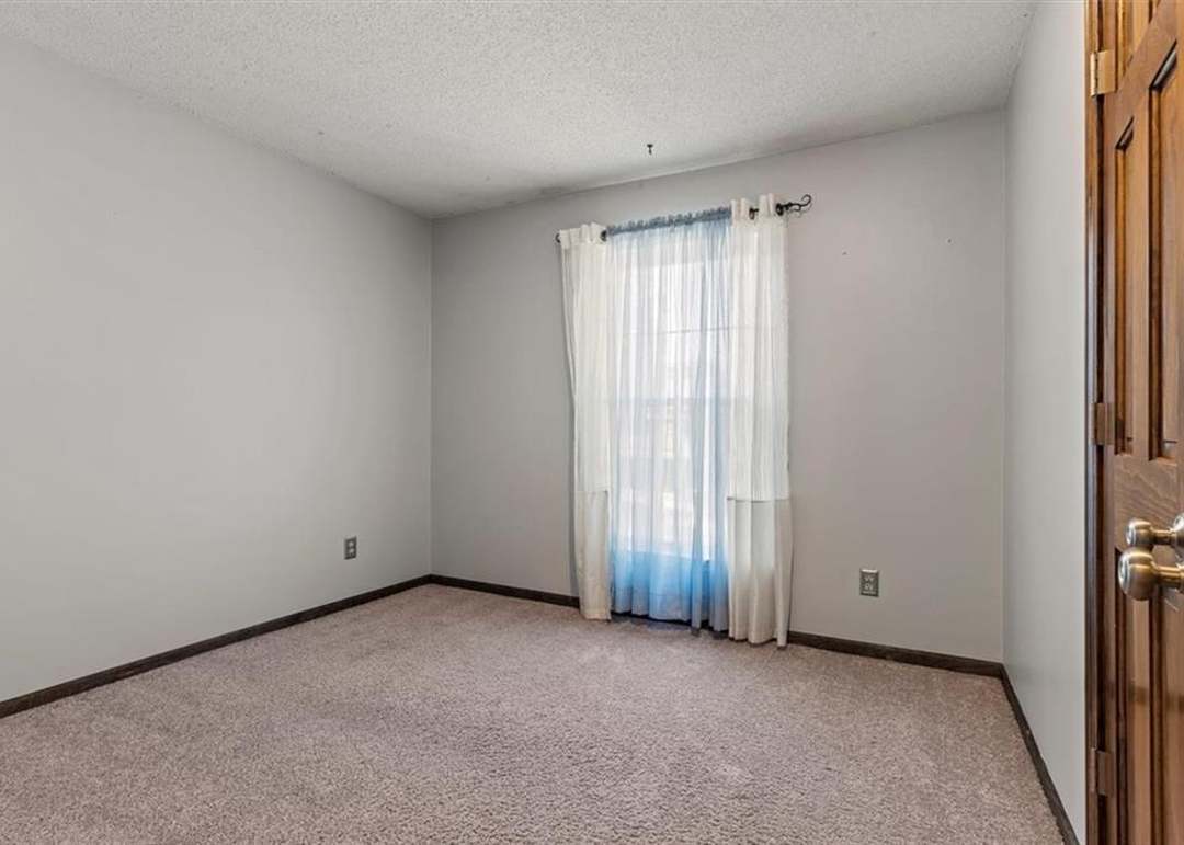 113 N Landcaster Drive — photo 22