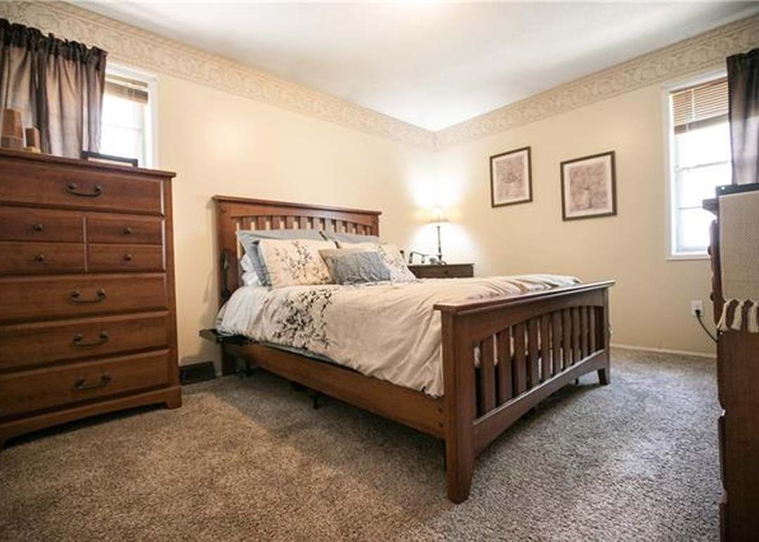 4817 NW Woody Creek Ln — photo 16