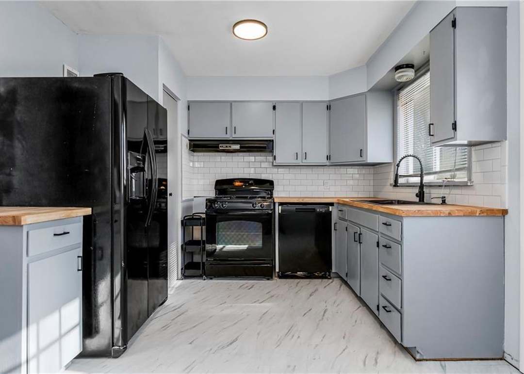 11602 Bennington Avenue — photo 4