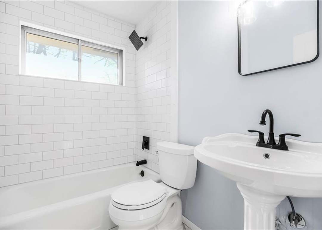 11602 Bennington Avenue — photo 11