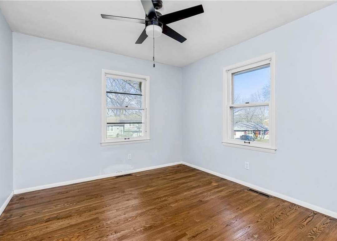 11602 Bennington Avenue — photo 13