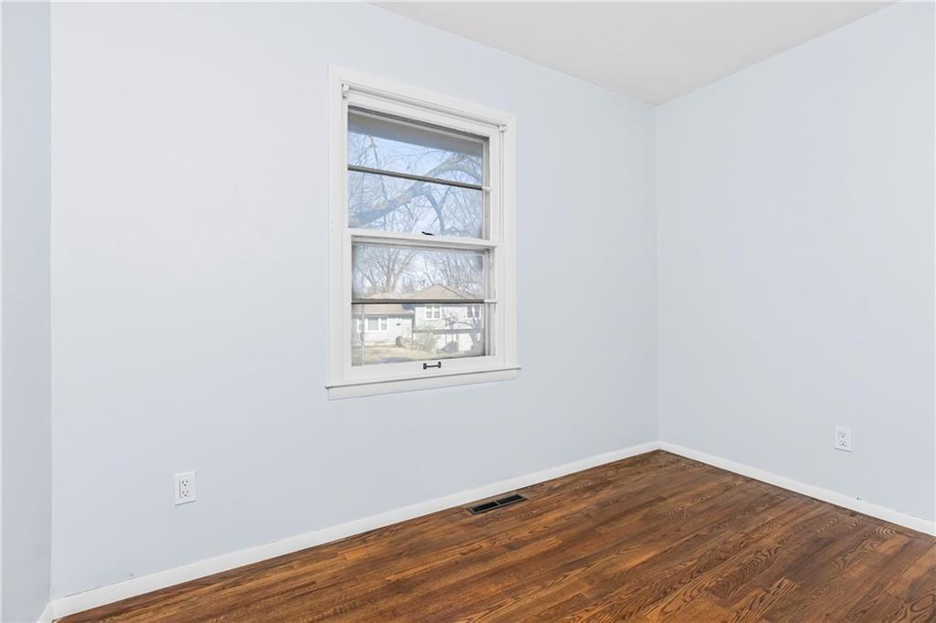 11602 Bennington Avenue — photo 14