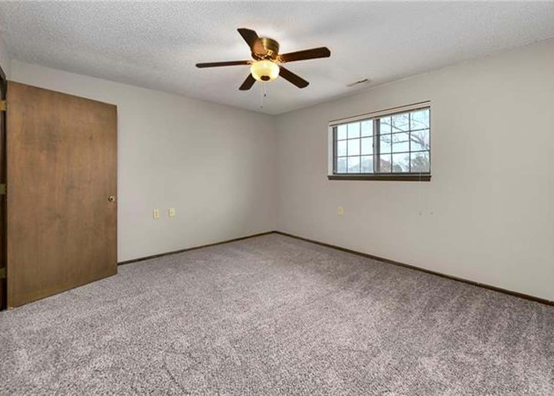 1712 W Long Boulevard — photo 5
