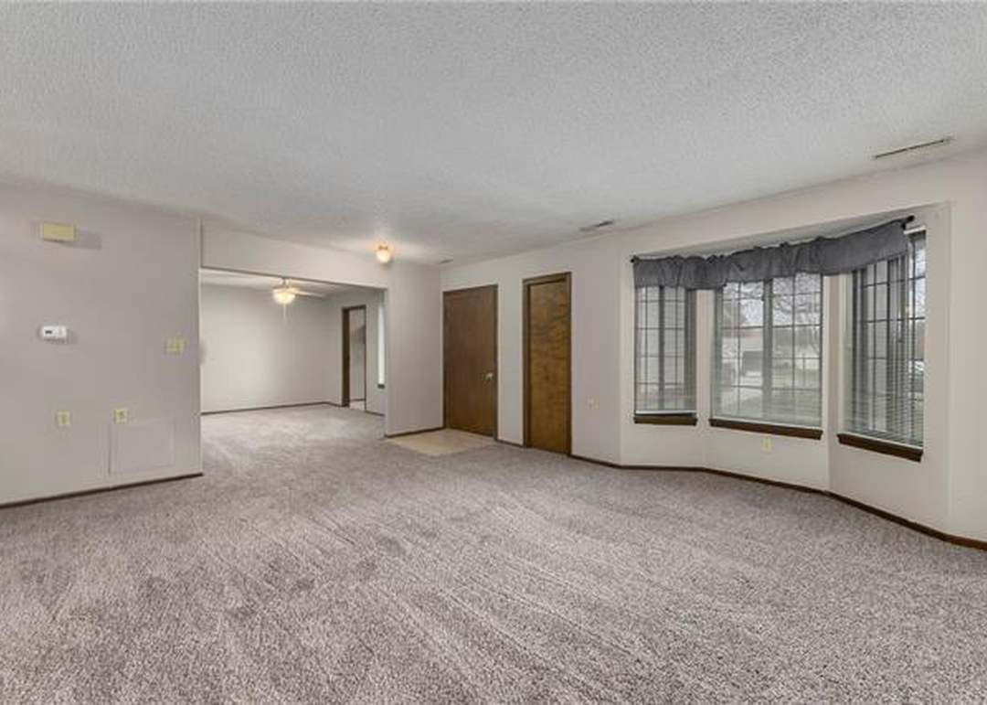 1712 W Long Boulevard — photo 11