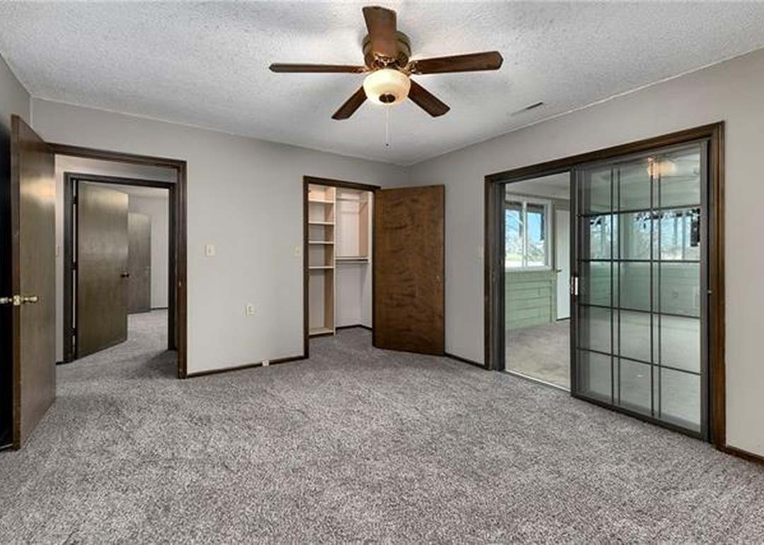 1712 W Long Boulevard — photo 15