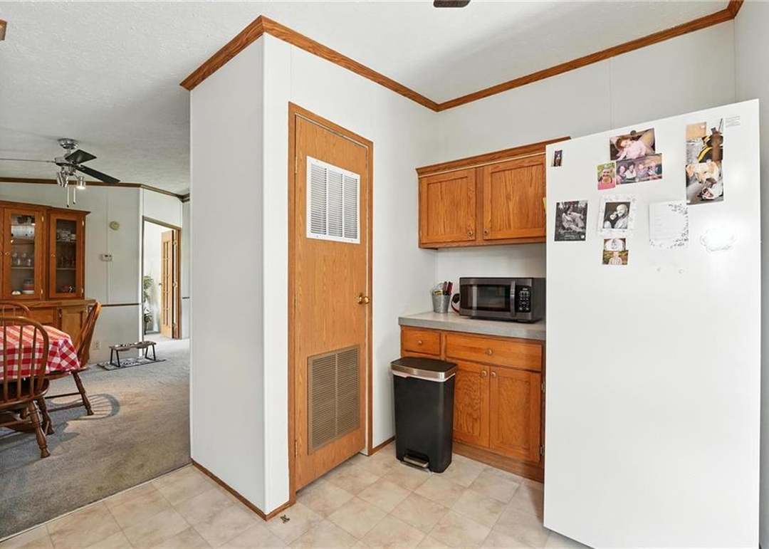 39460 Indianapolis Road — photo 12