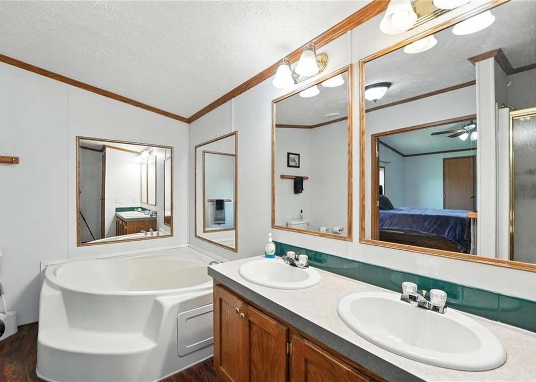39460 Indianapolis Road — photo 23