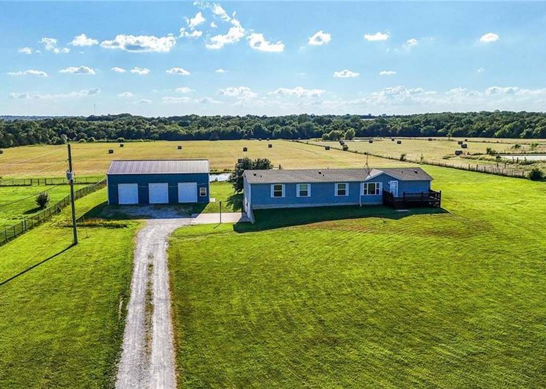 39460 Indianapolis Road — photo 46