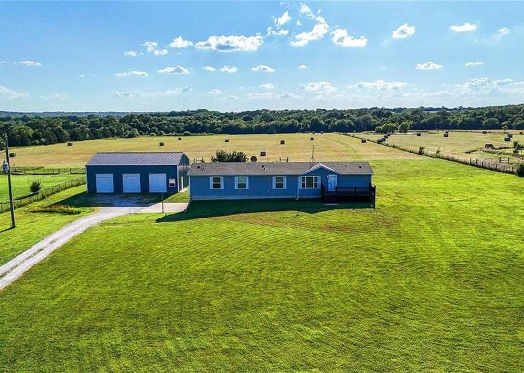39460 Indianapolis Road — photo 47