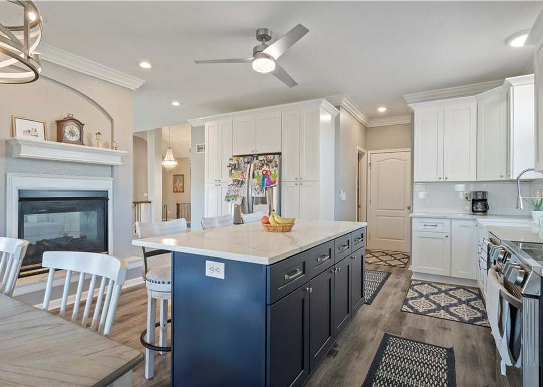 9819 Liberty Hills Drive — photo 2