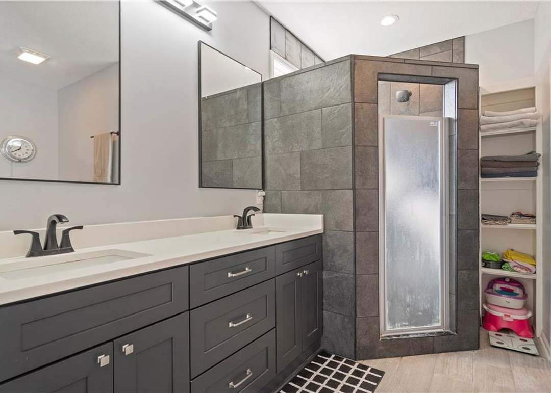 9819 Liberty Hills Drive — photo 20
