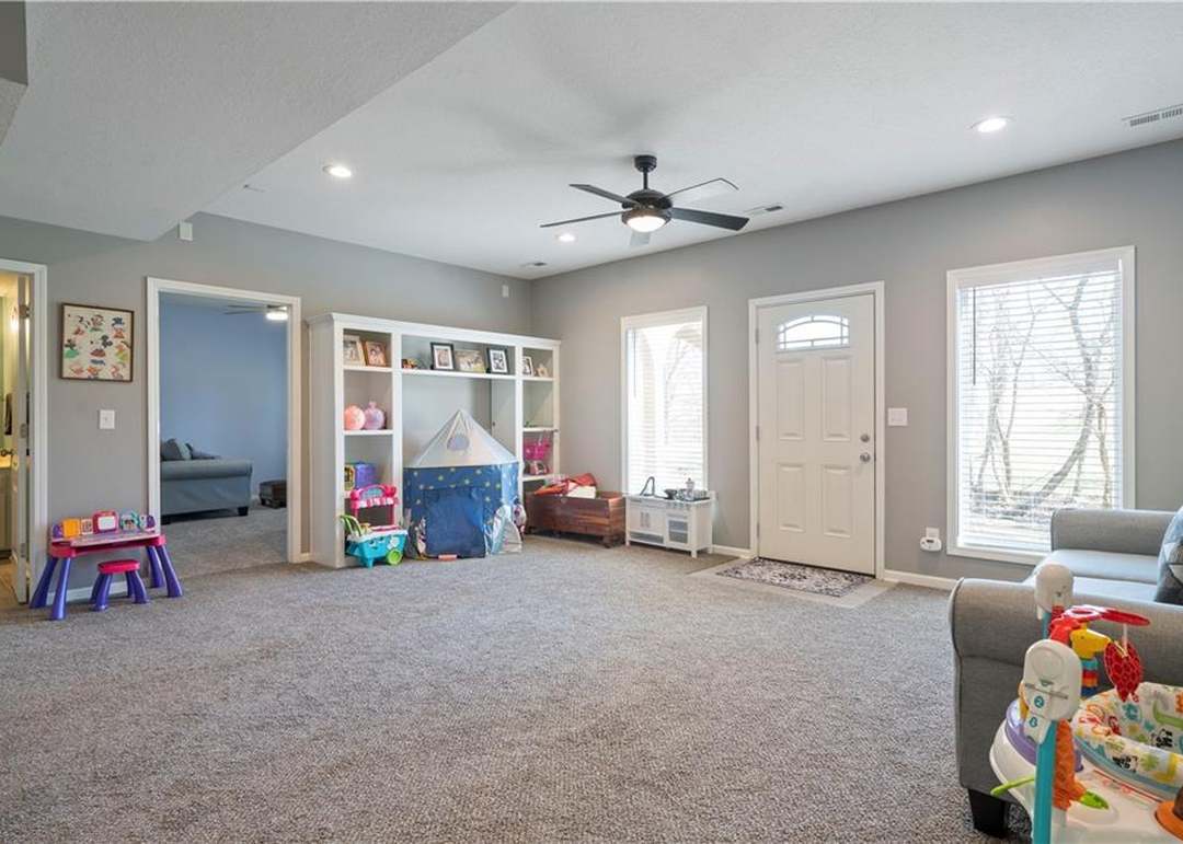 9819 Liberty Hills Drive — photo 21