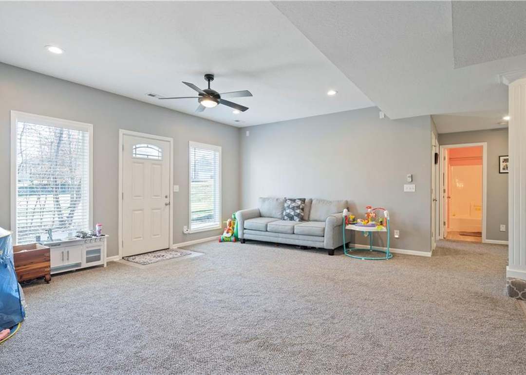 9819 Liberty Hills Drive — photo 23