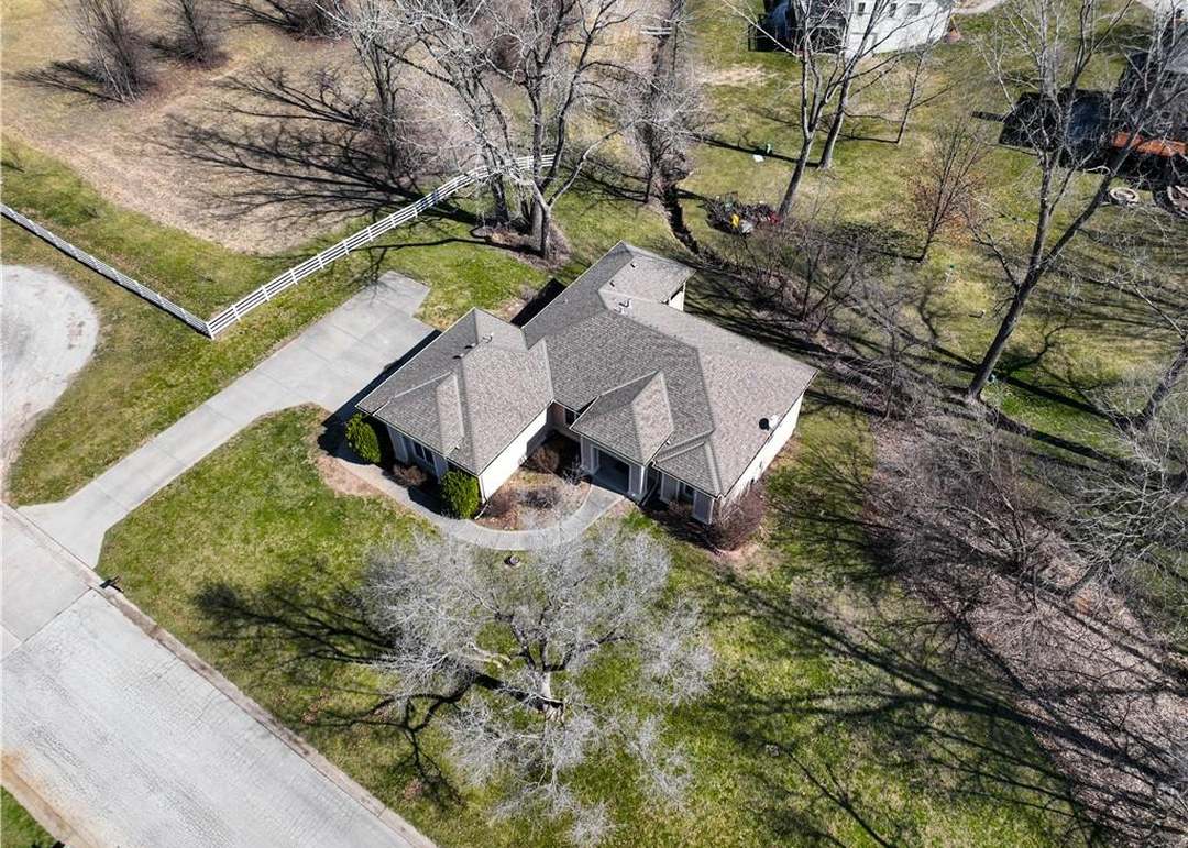 9819 Liberty Hills Drive — photo 40